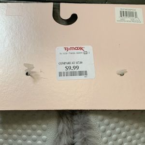 New Never Worn - Cozy Slippers